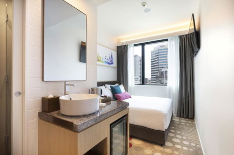 Ibis Melbourne Central - Rental Cars 38