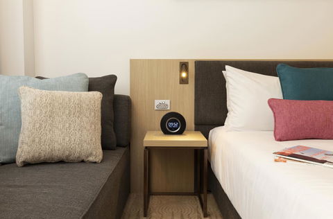 Ibis Melbourne Central - Rental Cars 33