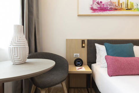 Ibis Melbourne Central - Rental Cars 41