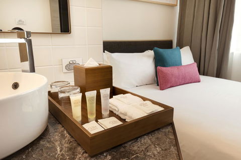 Ibis Melbourne Central - Rental Cars 30