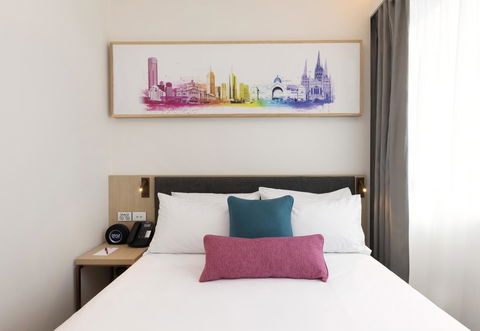 Ibis Melbourne Central - Rental Cars 36