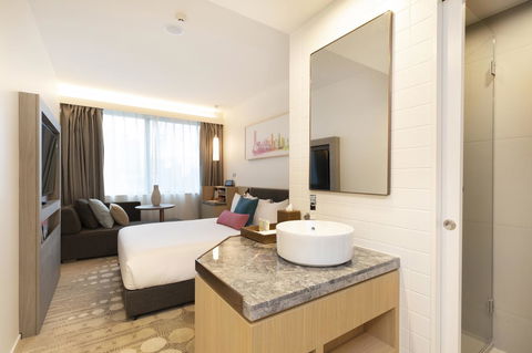 Ibis Melbourne Central - Rental Cars 43