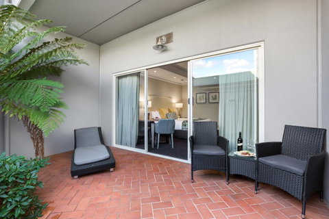 All Seasons Resort Hotel Bendigo - Rental Cars 8