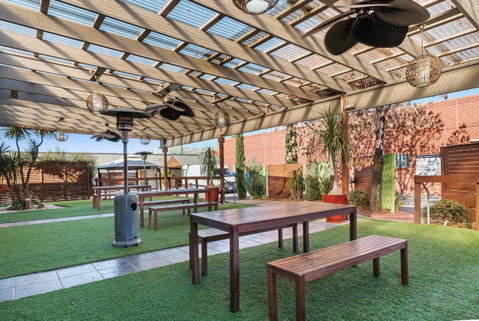 All Seasons Resort Hotel Bendigo - Rental Cars 36