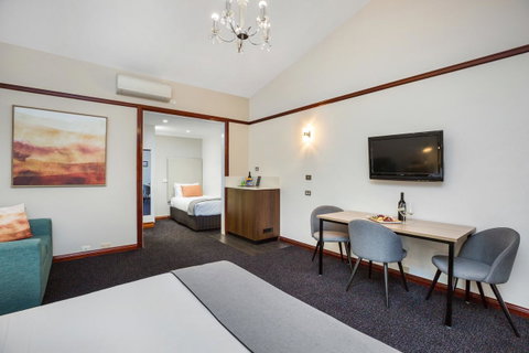 All Seasons Resort Hotel Bendigo - Rental Cars 12