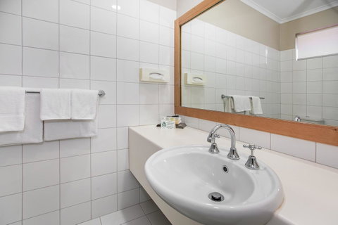 All Seasons Resort Hotel Bendigo - Rental Cars 19