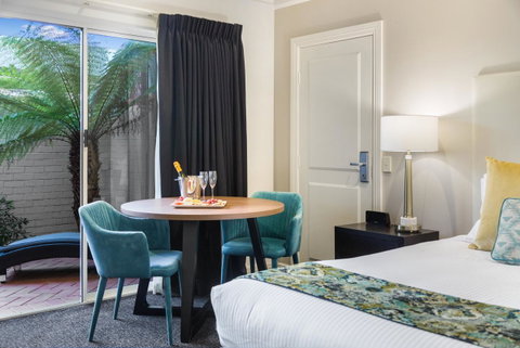 All Seasons Resort Hotel Bendigo - Rental Cars 2