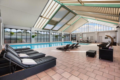 All Seasons Resort Hotel Bendigo - Rental Cars 23