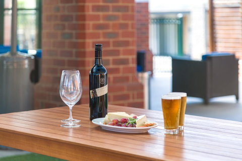 All Seasons Resort Hotel Bendigo - Rental Cars 42