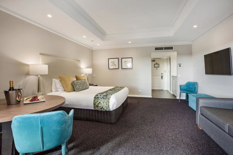 All Seasons Resort Hotel Bendigo - Rental Cars 4