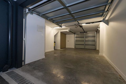 Doncaster Private Collection 2 Bed Townhouse@Pearl - Rental Cars 13
