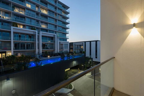 Doncaster Private Collection 2 Bed Townhouse@Pearl - Rental Cars 10