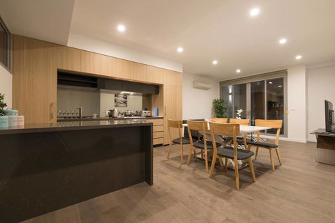 Doncaster Private Collection 2 Bed Townhouse@Pearl - Rental Cars 2