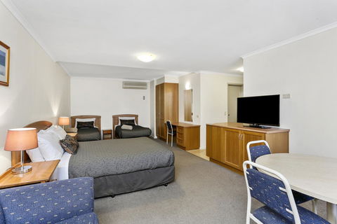 Comfort Inn Warrnambool International - Rental Cars 32