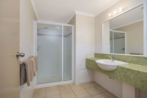 Comfort Inn Warrnambool International - Rental Cars 16