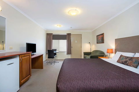 Comfort Inn Warrnambool International - Rental Cars 1