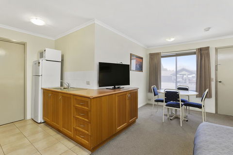 Comfort Inn Warrnambool International - Rental Cars 31