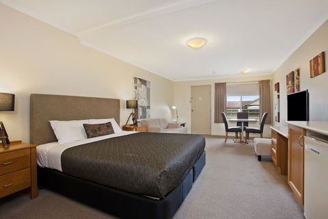 Comfort Inn Warrnambool International - Rental Cars 0
