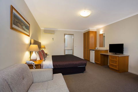 Comfort Inn Warrnambool International - Rental Cars 13