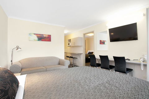 Comfort Inn Warrnambool International - Rental Cars 26
