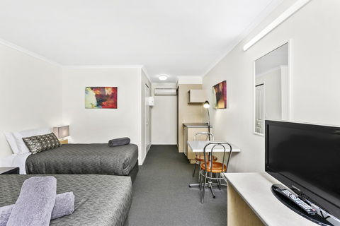 Comfort Inn Warrnambool International - Rental Cars 21