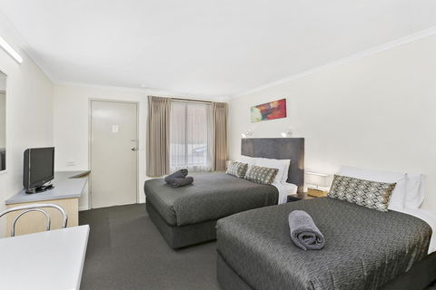 Comfort Inn Warrnambool International - Rental Cars 19