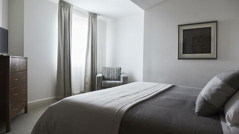 Plough Hotel - Rental Cars 2