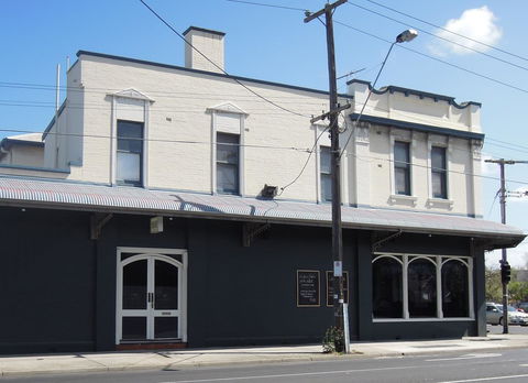 Plough Hotel - Rental Cars 31