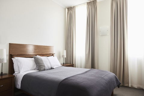 Plough Hotel - Rental Cars 1