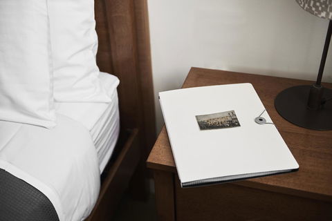 Plough Hotel - Rental Cars 10