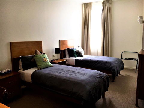 Plough Hotel - Rental Cars 9