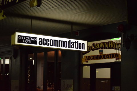 CROWN CENTRAL BUSINESS DISTRICT MOTEL - NO UNDER 18s - Rental Cars 25