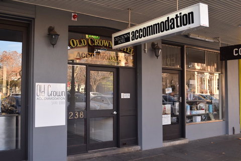 CROWN CENTRAL BUSINESS DISTRICT MOTEL - NO UNDER 18s - Rental Cars 27