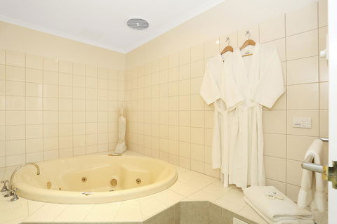 Quality Inn & Suites The Menzies - Rental Cars 35