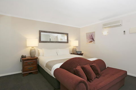 Quality Inn & Suites The Menzies - Rental Cars 33