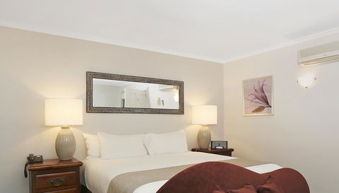 Quality Inn & Suites The Menzies - Rental Cars 34
