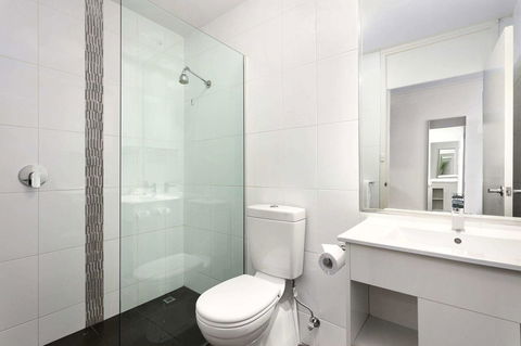 Quality Hotel Bayside Geelong - Rental Cars 4