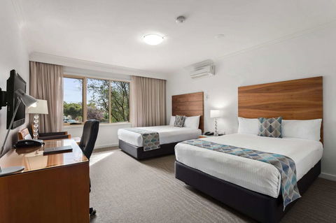 Quality Hotel Bayside Geelong - Rental Cars 19