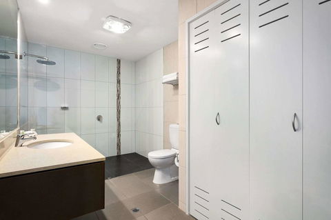 Quality Hotel Bayside Geelong - Rental Cars 14