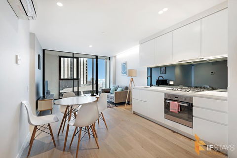 IFSuites (IFSTAYS) Light House Victoria One Apartment - Rental Cars 3