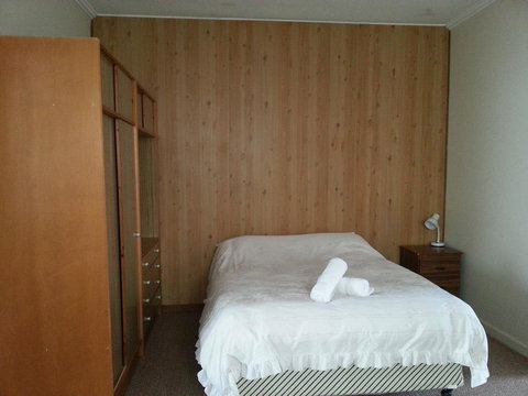 Beachcomber Holiday Units - Rental Cars 29