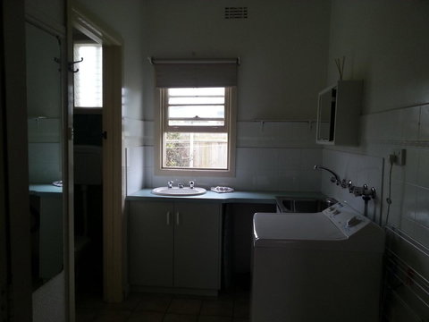 Beachcomber Holiday Units - Rental Cars 27