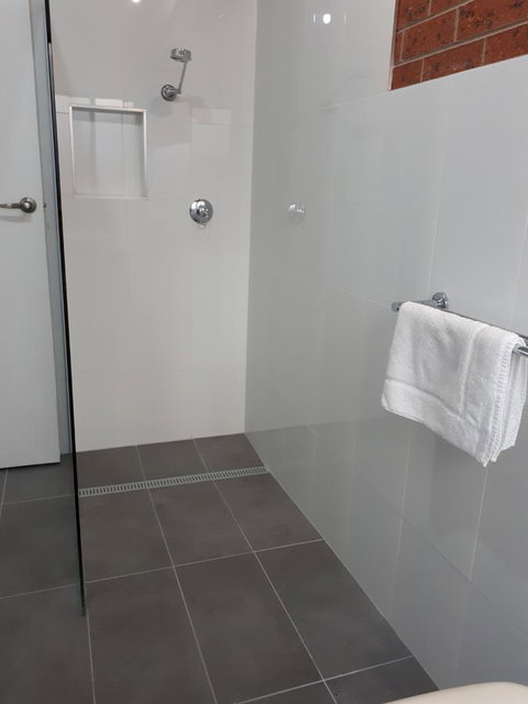 Beachcomber Holiday Units - Rental Cars 10