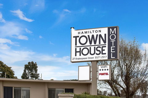 Hamilton Townhouse Motel - Rental Cars 15