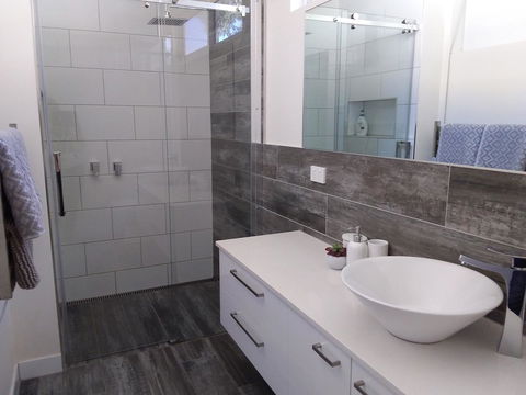 Boutique Heritage Studios On Ryrie Geelong CBD Opposite Hospital - Rental Cars 14