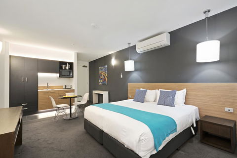 Vue Apartments Geelong - Rental Cars 8