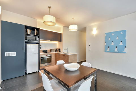 Vue Apartments Geelong - Rental Cars 24