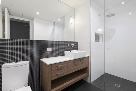 Vue Apartments Geelong - Rental Cars 11