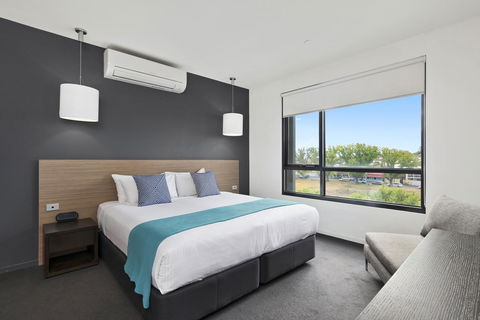 Vue Apartments Geelong - Rental Cars 1