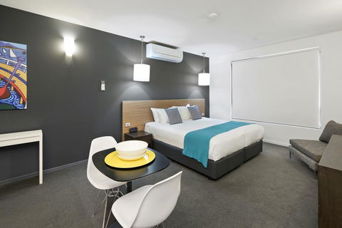 Vue Apartments Geelong - Rental Cars 7